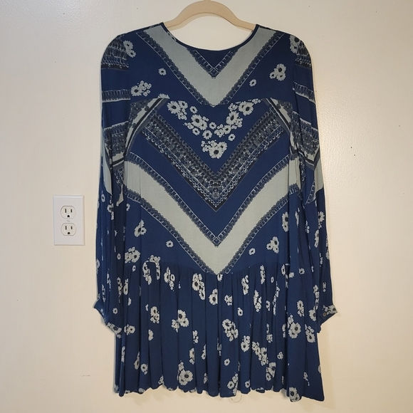 Free People (Women's M) "From your heart" Blue Floral Print Baby doll Mini Dress - Picture 5 of 8